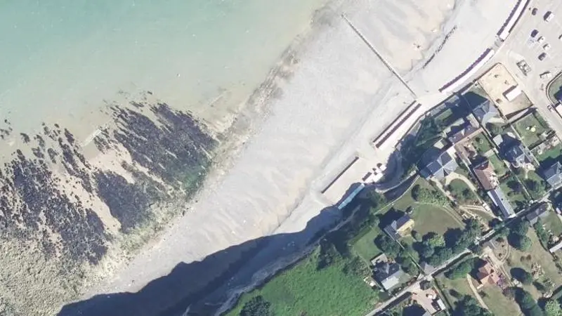 Vue aérienne : Plage des Petites Dalles
