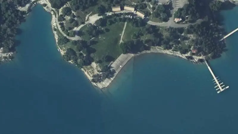 Vue aérienne : Port Saint Pierre (plage)