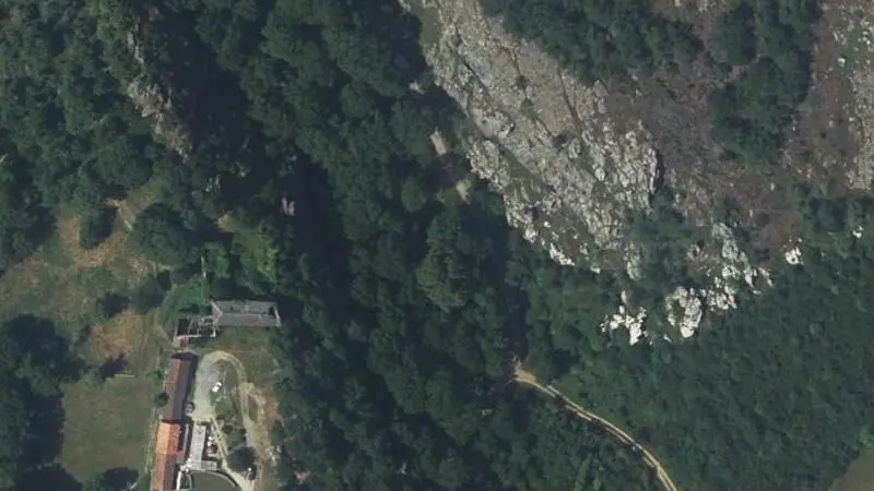 Vue aérienne : Baignade du ruisseau des Bardes