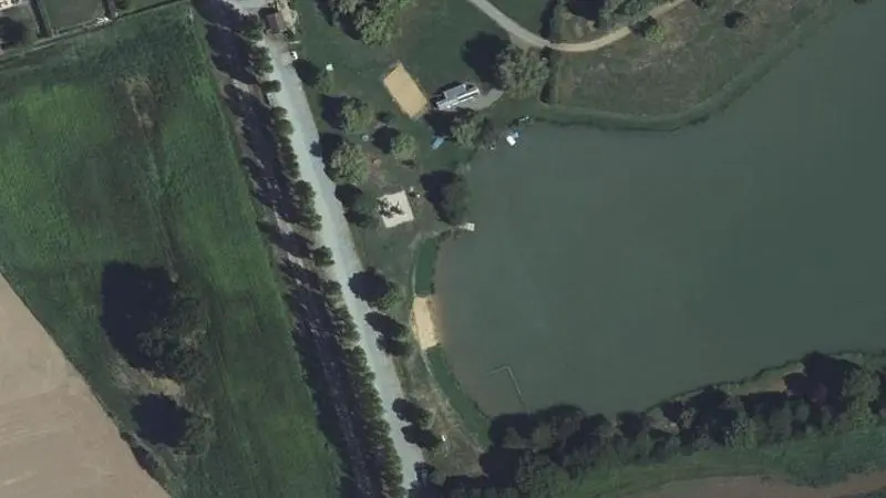 Vue aérienne : Plan d'eau de Chantenay Villedieu