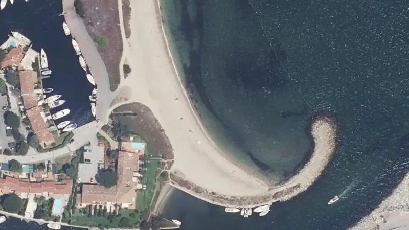 Vue aérienne : Plage de Port Grimaud Sud