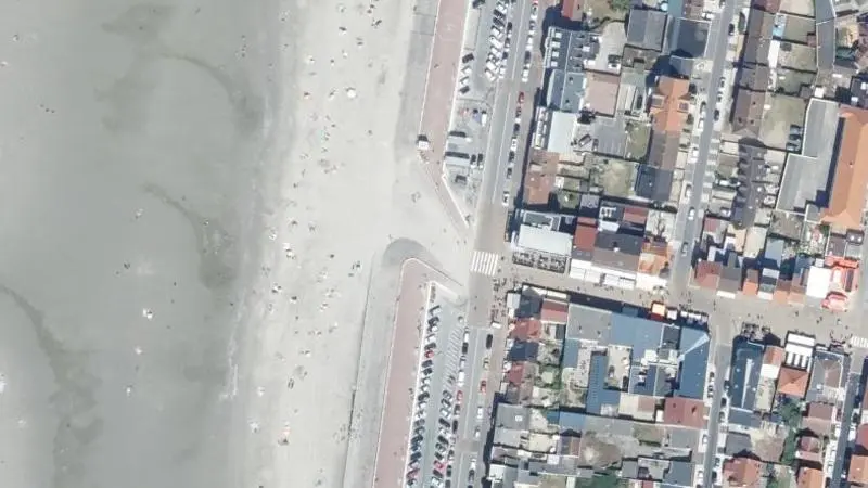 Vue aérienne : Plage Surveillee de Quend