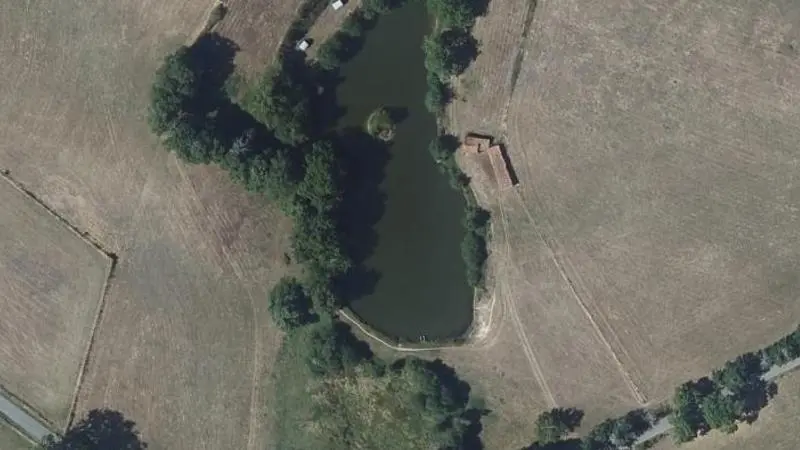 Vue aérienne : Ferme equestre Le relais des Fargues