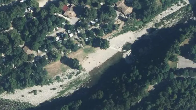 Vue aérienne : Camping Le Ventadour Ardeche