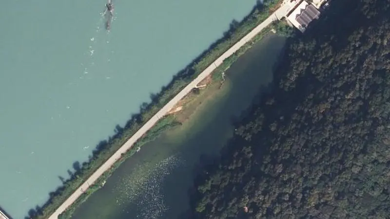 Vue aérienne : Plan d'eau l'Etang Bleu