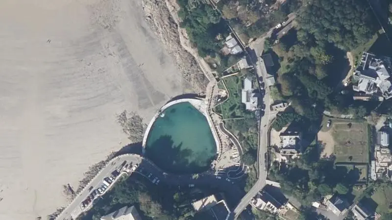 Vue aérienne : Piscine du Pool (ecluse)