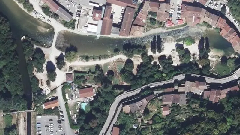 Vue aérienne : Baignade de la Bourne