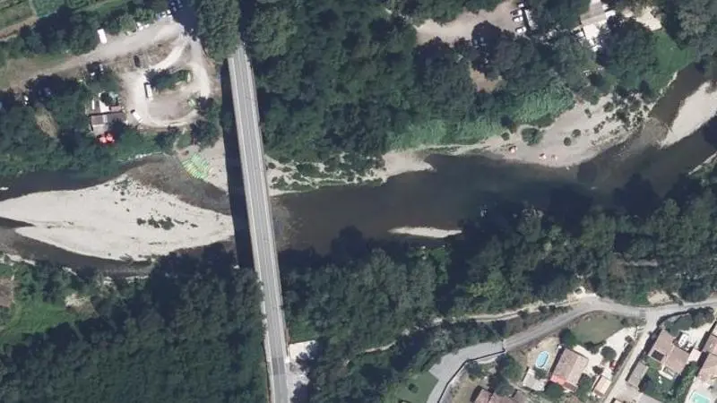 Vue aérienne : Le Pont de Saint Victor
