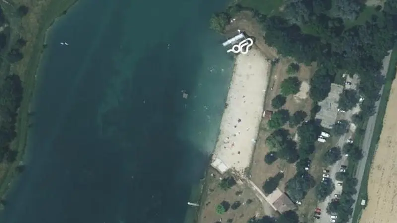 Vue aérienne : Lac de Castera Verduzan
