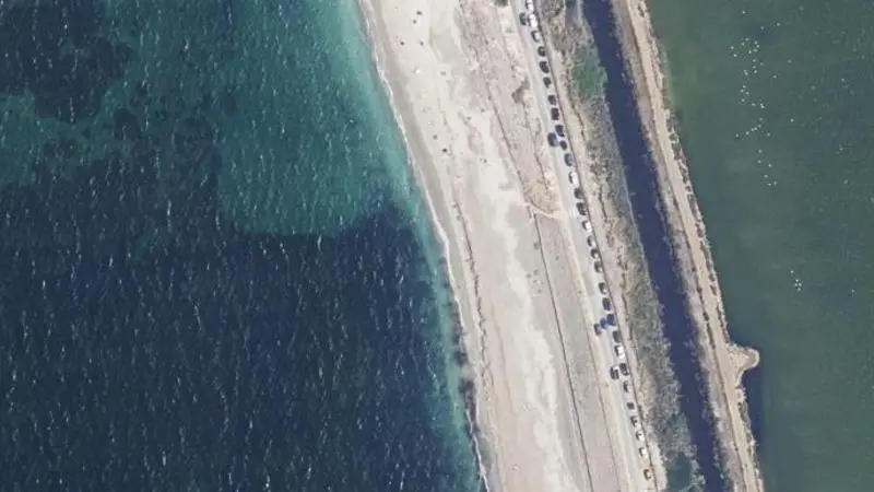 Vue aérienne : Plage l'Almanarre Centre