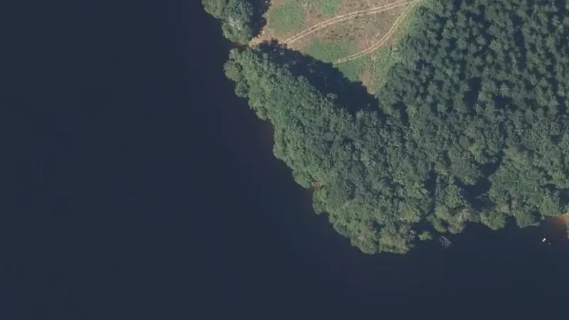 Vue aérienne : Plage du lac de Vassivière