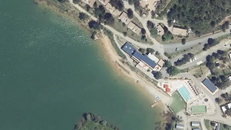 Vue aérienne : Lac du Village de Vacances