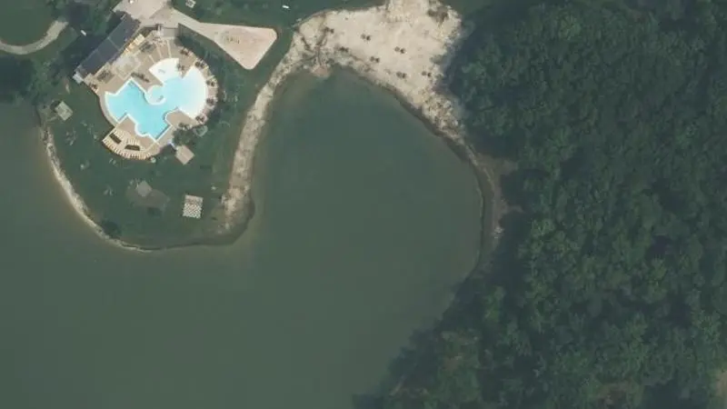 Vue aérienne : Lac de l'Uby