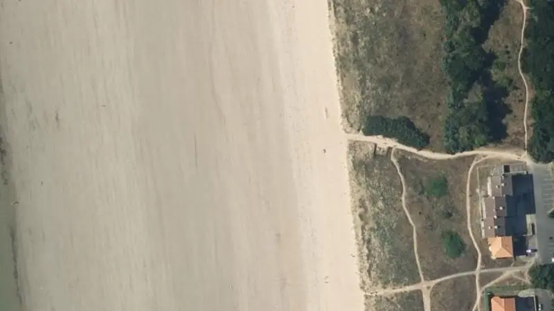 Vue aérienne : Plage des Régates