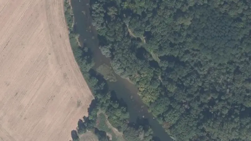 Vue aérienne : Plage de Pesmes