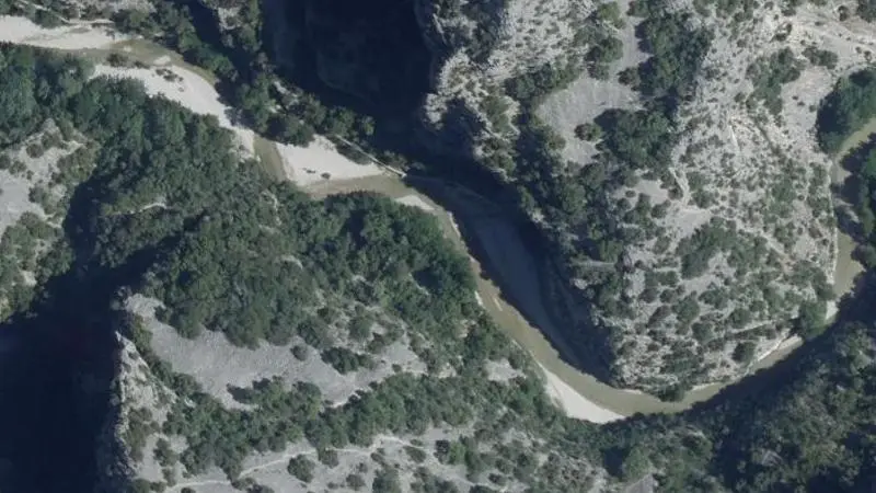 Vue aérienne : Plage du Toulourenc
