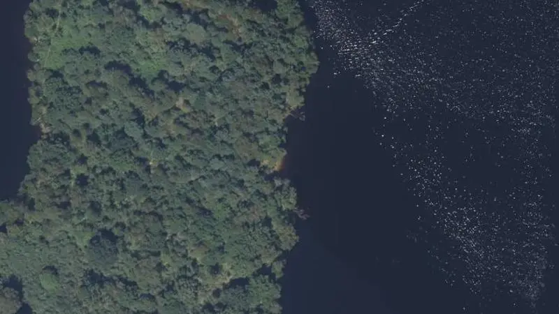 Vue aérienne : Plage du lac de Vassivière