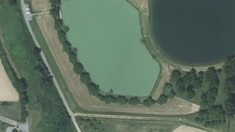 Vue aérienne : Lac de Saramon