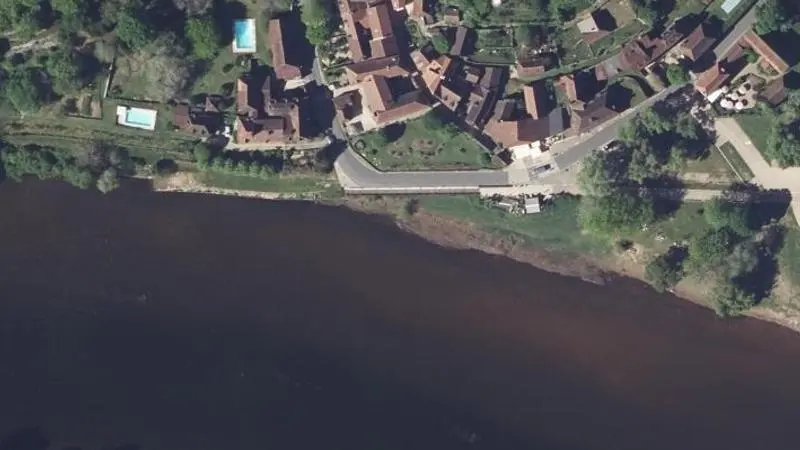 Vue aérienne : Plage du Bourg de Limeuil