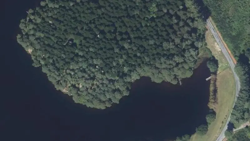 Vue aérienne : Baignade de Champagnac Etang Prevot