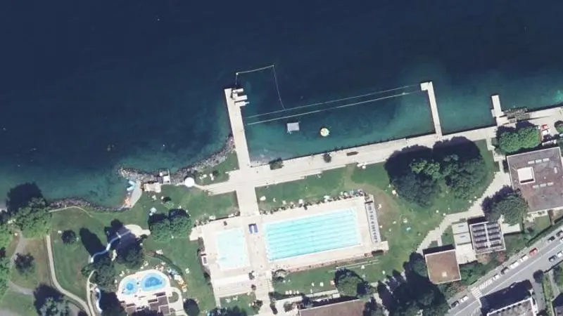 Vue aérienne : Evian Centre Nautique