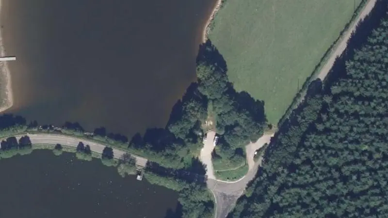Vue aérienne : Plage du lac de Saint-Agnan