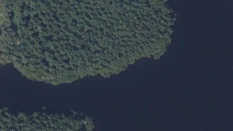 Vue aérienne : Plage du lac de Vassivière