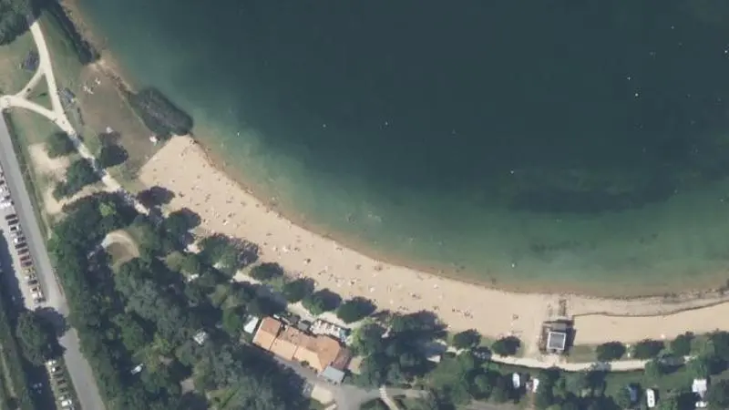 Vue aérienne : Baignade de Parc de Loisirs St Cyr