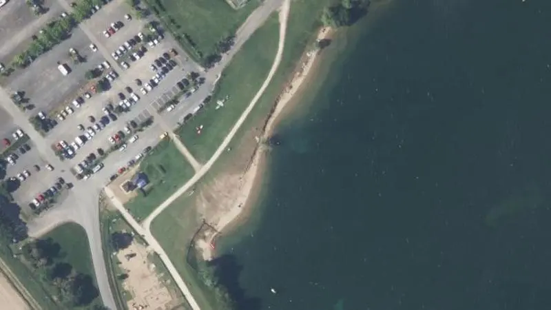 Vue aérienne : Plage de Parc de Loisirs St Cyr