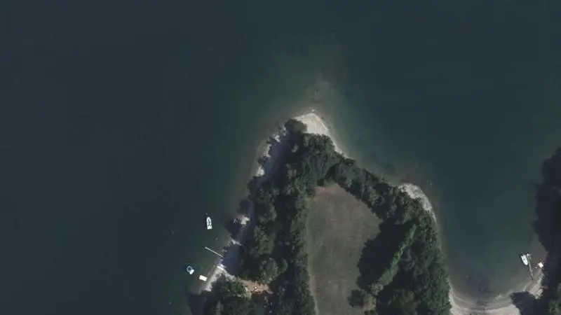 Vue aérienne : Plage du lac de Pareloup
