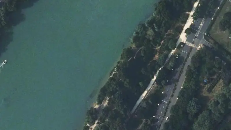 Vue aérienne : Baignade du Rhône