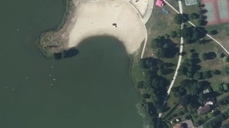 Vue aérienne : Brionne Baignade Municipale