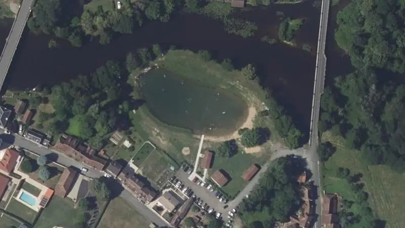 Vue aérienne : Baignade de l'Anglin