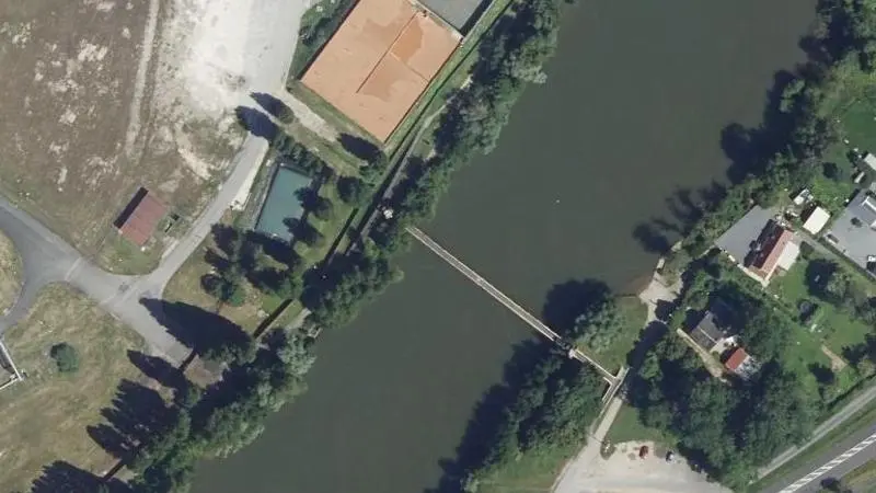 Vue aérienne : Passerelle Jean Biondi