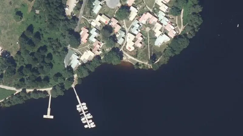 Vue aérienne : Plage du lac de Vassivière