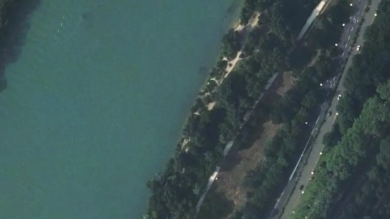 Vue aérienne : Baignade du Rhône