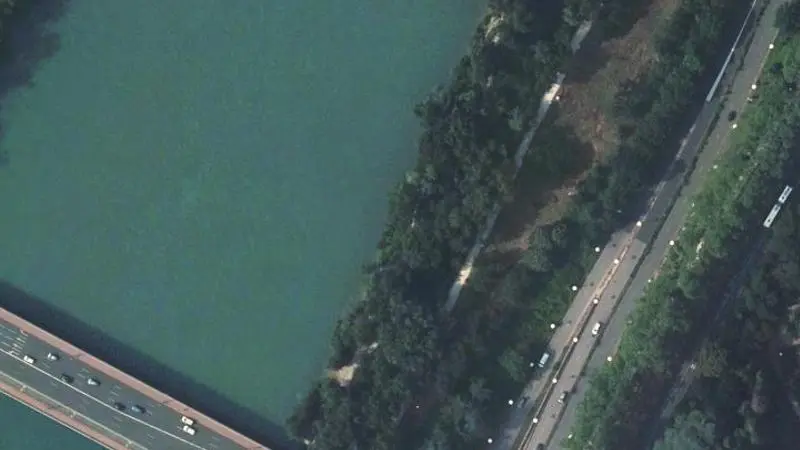 Vue aérienne : Baignade du Rhône