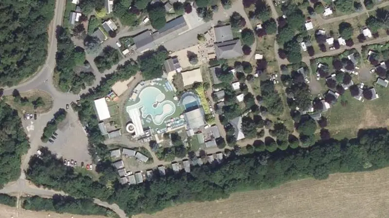 Vue aérienne : Plan d'eau du Camping la Ribeyre
