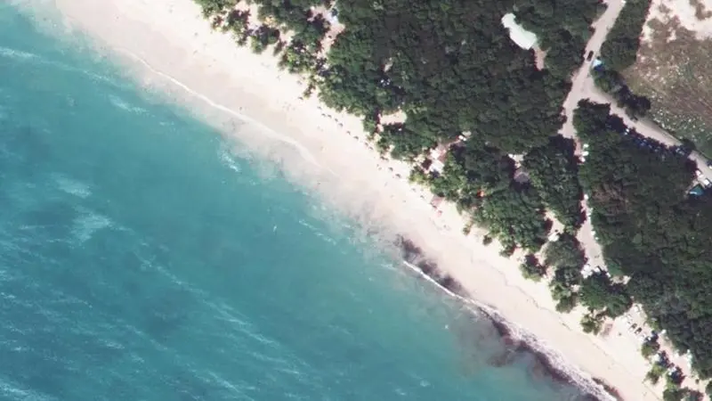 Vue aérienne : Gde Anse Salines:face Local Tourisme