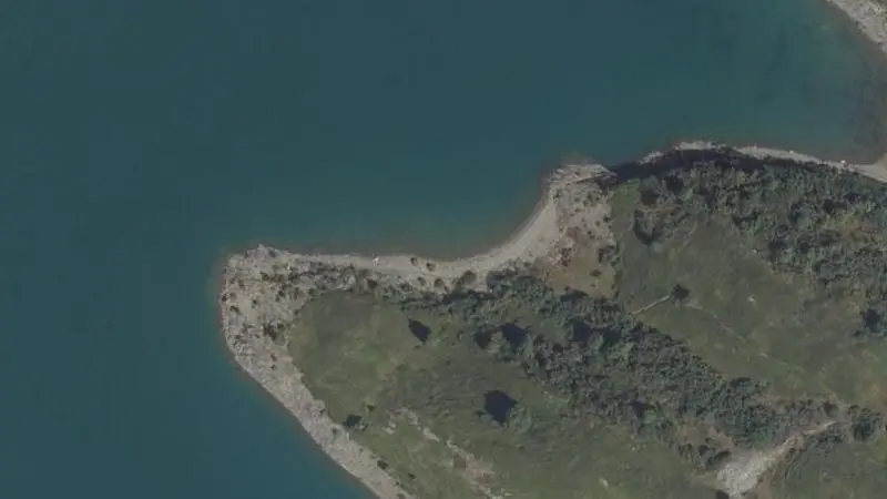 Vue aérienne : Baignade du lac du Mont Cenis