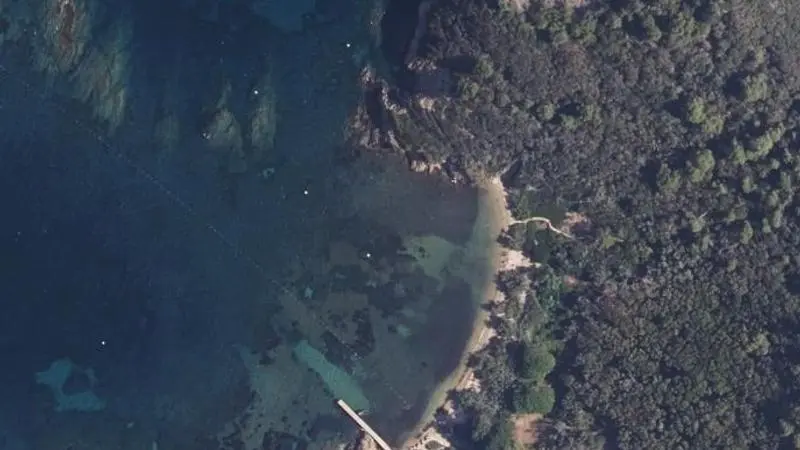 Vue aérienne : Ile de Port Cros-Baie de la Palud