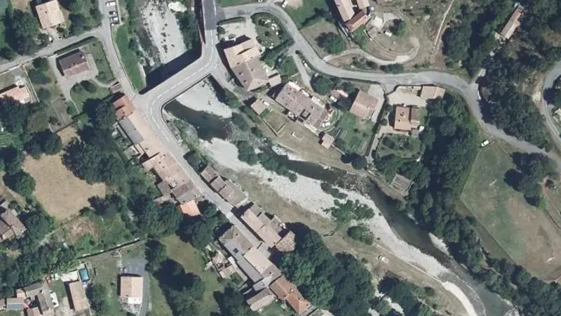 Vue aérienne : Baignade de Saumane