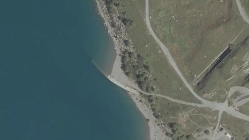 Vue aérienne : Baignade du lac du Mont Cenis