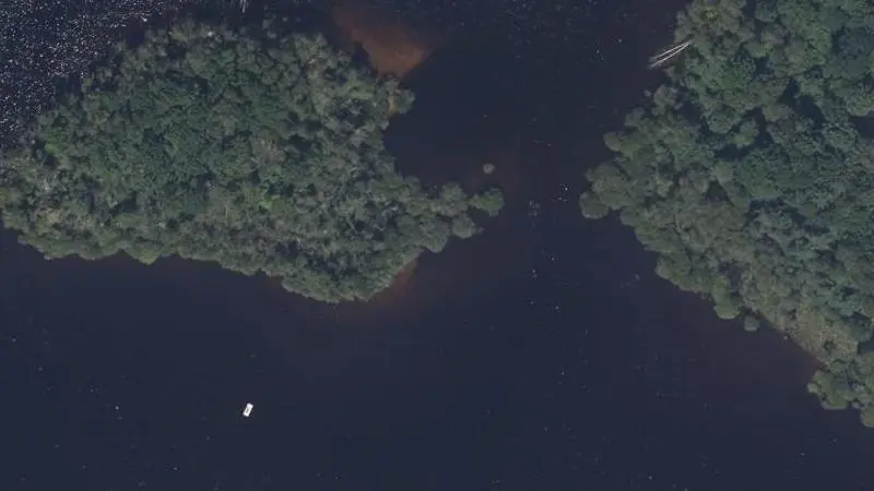 Vue aérienne : Plage du lac de Vassivière
