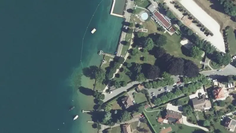 Vue aérienne : Menthon Municipale