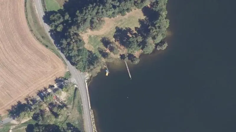 Vue aérienne : Baignade de l'étang de Meyrignac