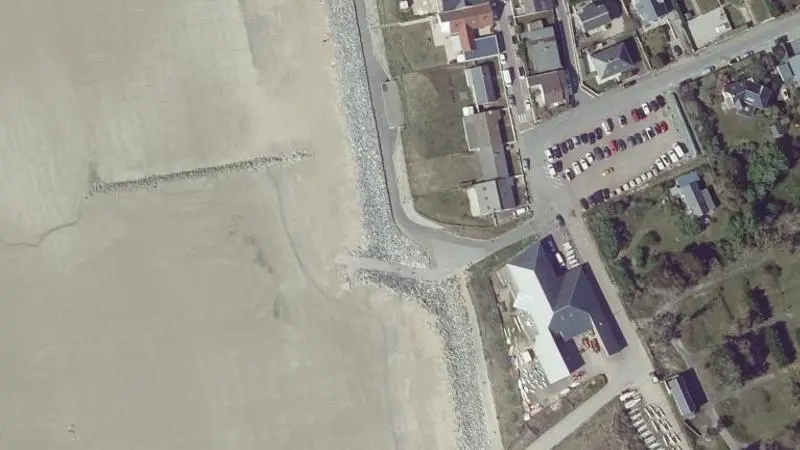 Vue aérienne : Face a l'Ecole de Voile d'Agon-Coutainville