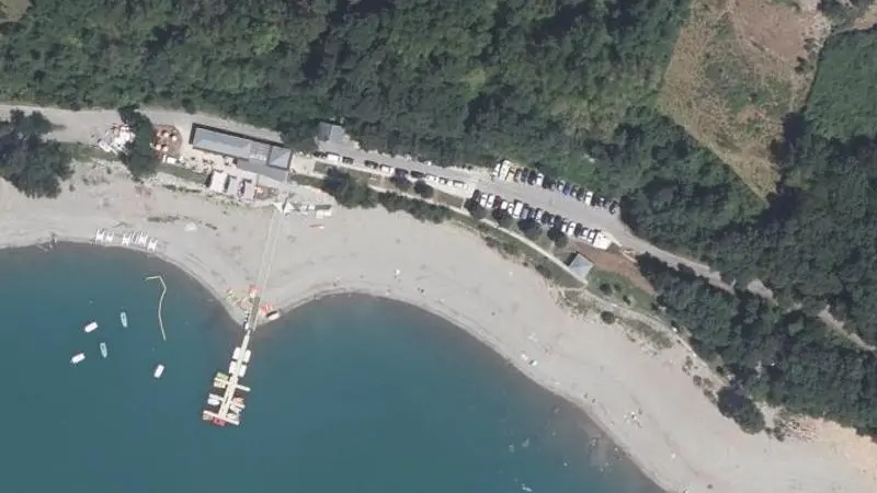 Vue aérienne : Lac du Sautet - Base Nautique