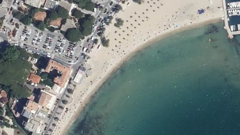 Vue aérienne : Plage Lavandou Ville
