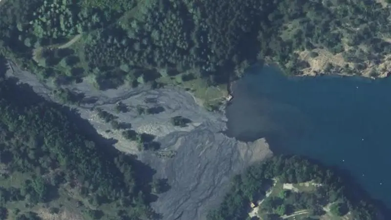 Vue aérienne : Club Nautique du Rousset